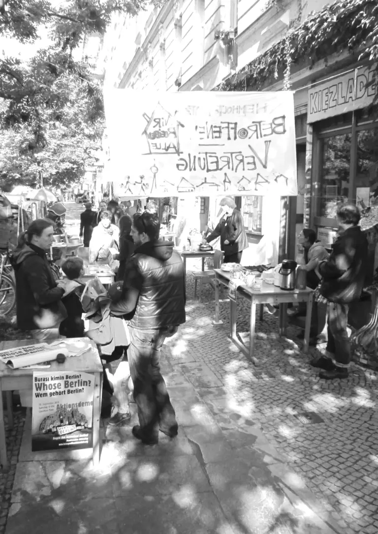 2013 Bürgersteigfest vor dem Laden
